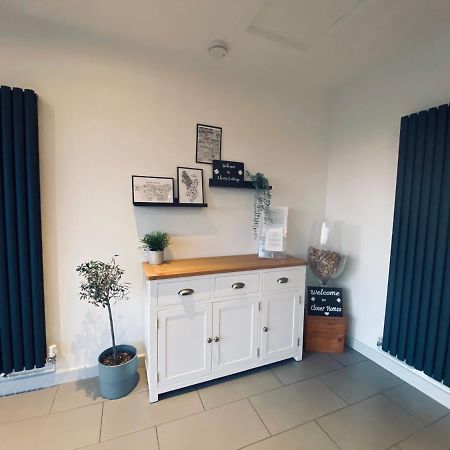 Clover Cottage Beeley Экстерьер фото