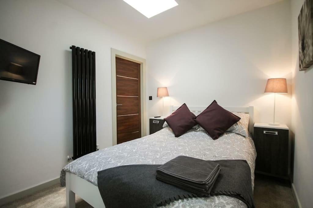 Clover Cottage Beeley Экстерьер фото
